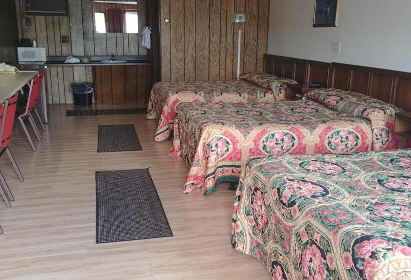 Трехместный Номер Deluxe, Falls Motel