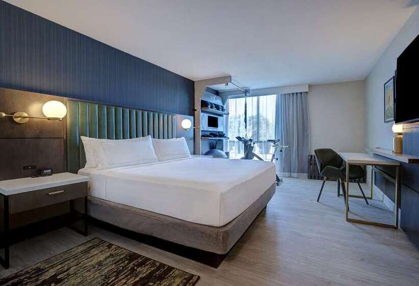 חדר סטנדרט עם מיטת קינג, Doubletree By Hilton Gainesville