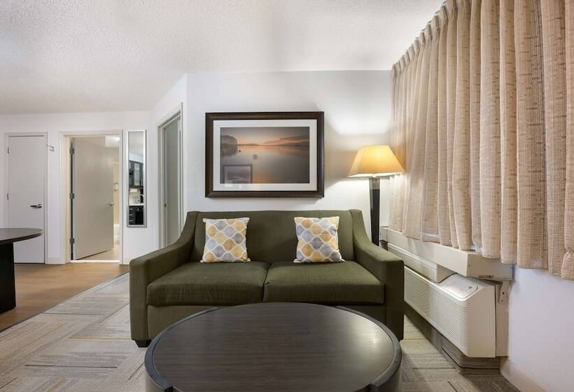 스위트, Sonesta Simply Suites Huntsville Research Park