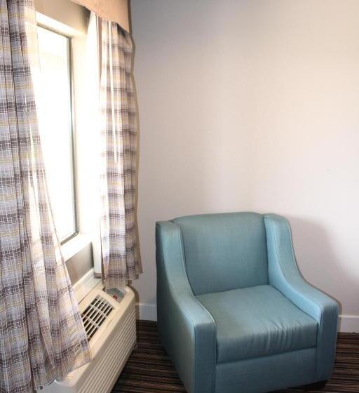 스탠다드 룸 킹사이즈 침대, Quality Inn & Suites Port Arthur  Nederland