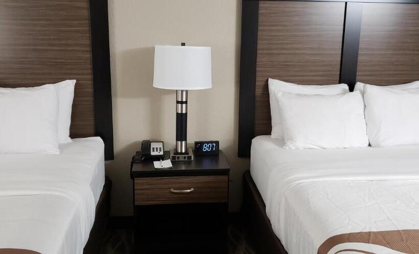 Номер Стандарт, Quality Inn & Suites