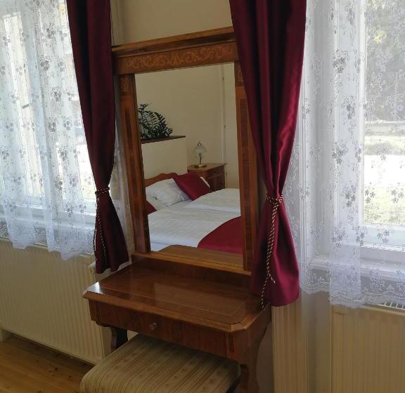 Номер Deluxe, Tulipanvendeghaz