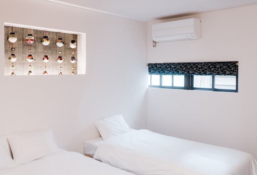 Трехместный Номер Superior, B&b Mikawa   Kanazawa Fish Harbour