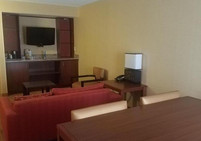 스위트 킹사이즈 침대, Courtyard By Marriott Fort Collins