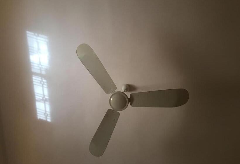 اتاق استاندارد, Ta Eng Guesthouse