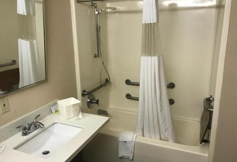 Номер Стандарт 2 Двуспальные Кровати, Days Inn By Wyndham Hillsboro