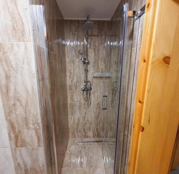 اتاق استاندارد چهار تخته, Guesthouse Green Valley