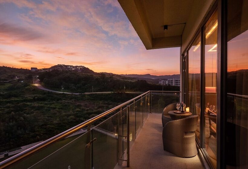침실 2개 스위트, Hilton Clark Sun Valley Resort