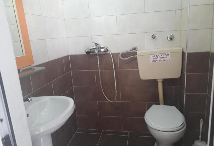 Семейный Номер, Rooms And Apartments Analipsi