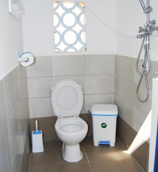 חדר אקונומי לארבעה, Grandma Vasiliki Rooms To Let