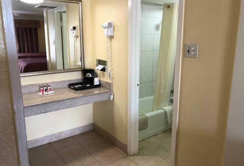 חדר סטנדרט, Days Inn By Wyndham Gainesville