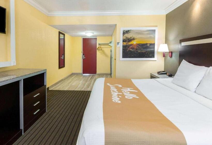 Quarto Estandar Cama King, Days Inn By Wyndham Nanuet / Spring Valley