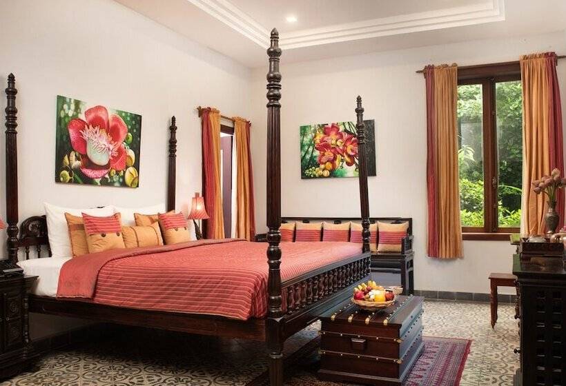 2 Bedroom Family Suite, Mane History Lovers