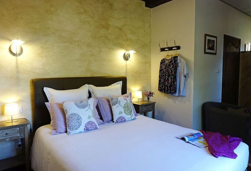 Romantic Room, Au Pre Des Sources