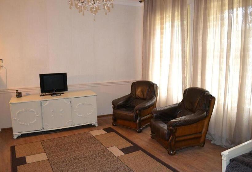 ویلای 3 خوابه, Guest House Amazon