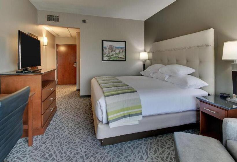 キングサイズベッドのスタンダードルーム, Drury Plaza Hotel Savannah Pooler