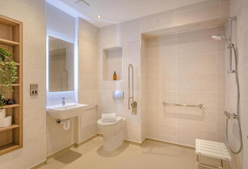 اتاق سوپریور, Dwell City Living