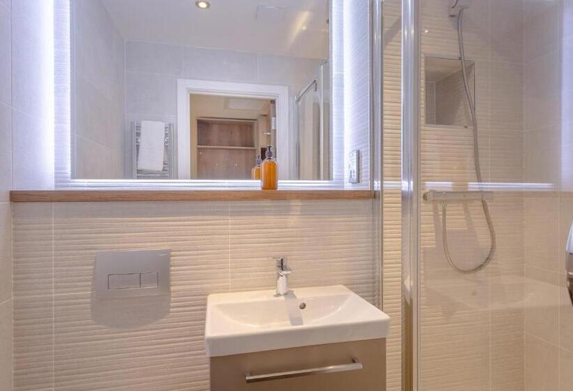 اتاق استاندارد, Dwell City Living