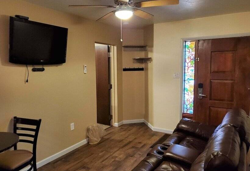 Family Suite, Jefferson Hills Motel