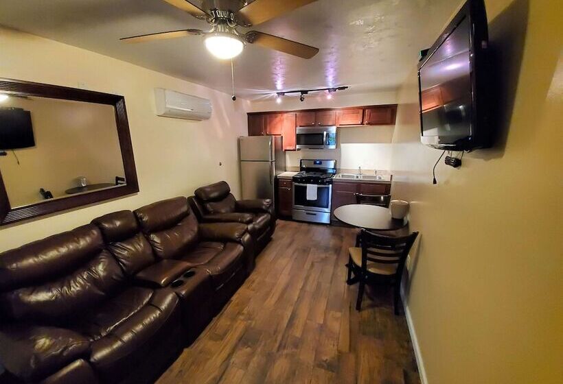 Family Suite, Jefferson Hills Motel