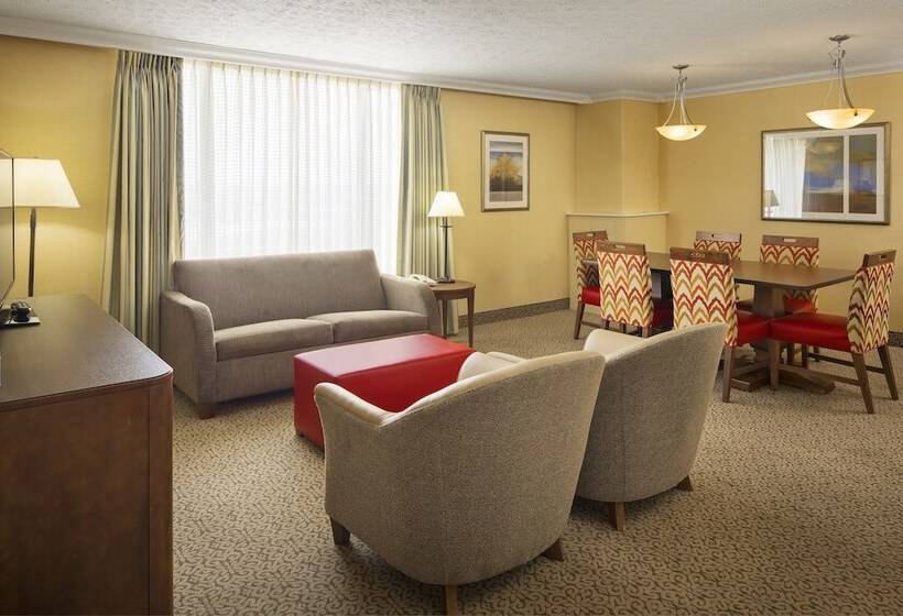 스위트, Crowne Plaza Louisville Airport Expo Ctr, An Ihg