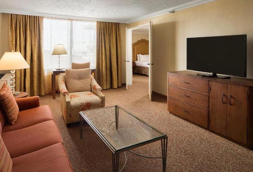 프레지덴셜 스위트, Crowne Plaza Louisville Airport Expo Ctr, An Ihg
