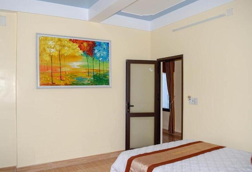 اتاق خانوادگی با چشم‌انداز کوه, Phong Nha Orient Homestay