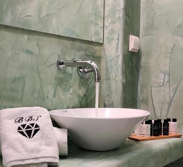 سوئیت اجرایی با مشاهده, Black Diamond Suites