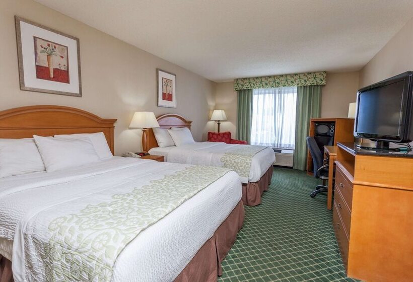 Номер Стандарт 2 Двуспальные Кровати, Days Inn & Suites By Wyndham Warren