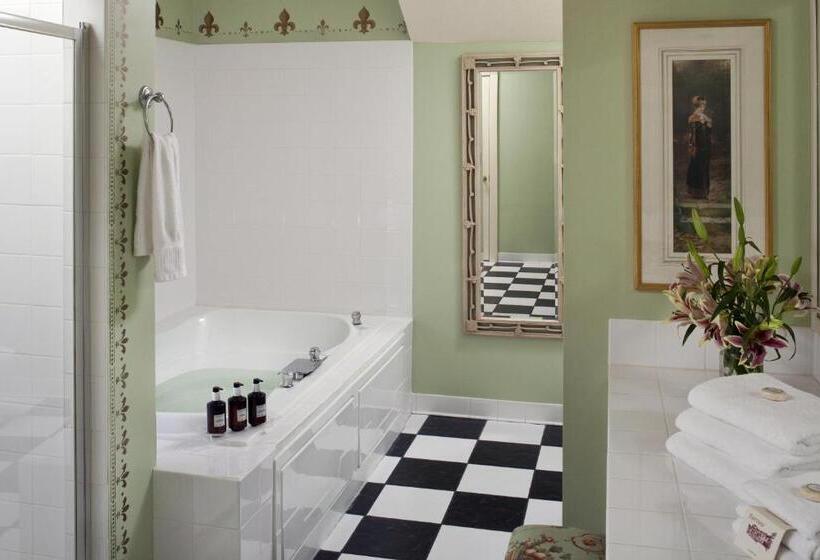 Люкс Deluxe Кровать Кинг, Fairview Inn