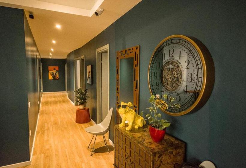 家庭间, Vanilla Sky Boutique Hostel