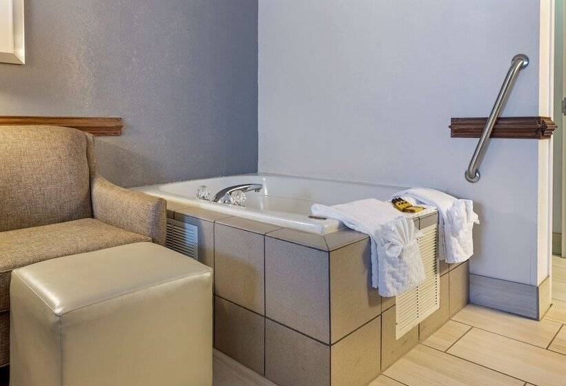 Люкс с гидромассажем, Best Western Plus South Hill Inn