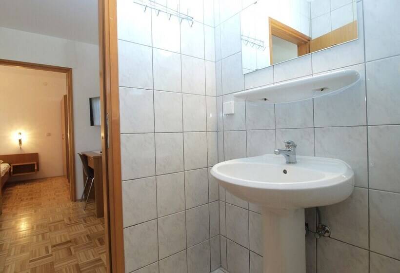 Апартаменты 1 Спальня, Apartments And Rooms Novigrad 1624
