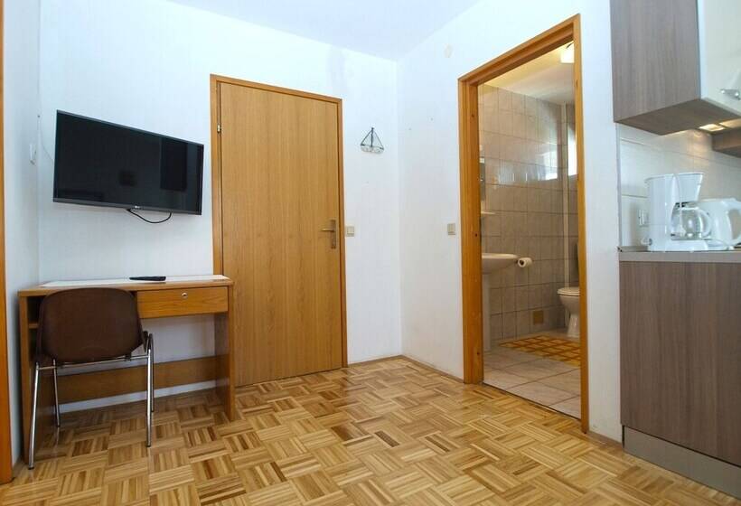 Апартаменты 1 Спальня, Apartments And Rooms Novigrad 1624