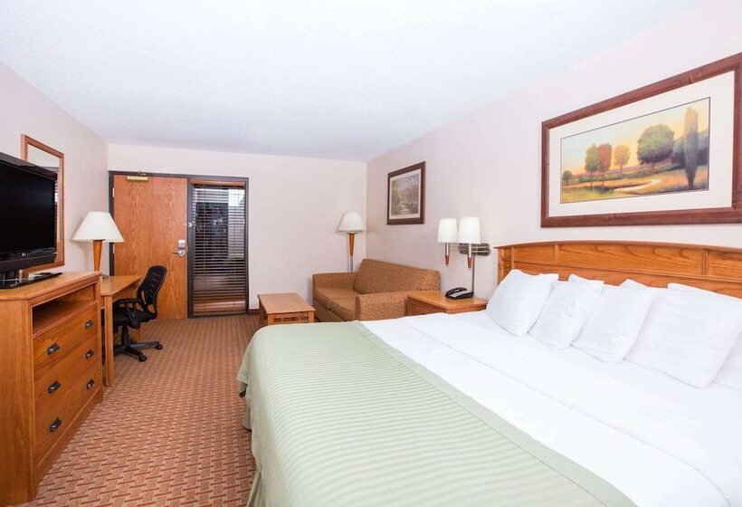 디럭스 룸, Ramada By Wyndham Des Moines Tropics Resort & Conference Ctr