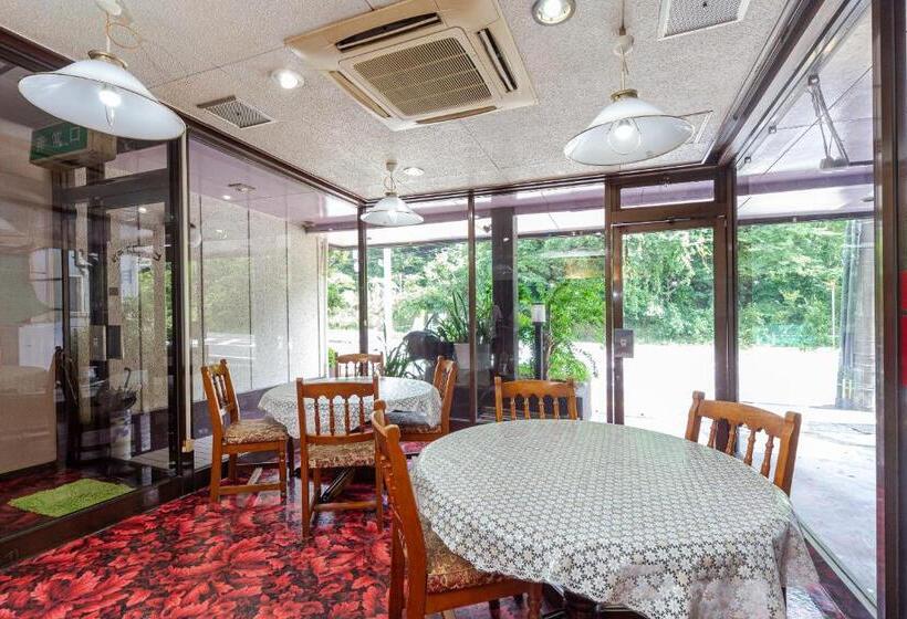 Четырехместный Номер Стандарт, Business Hotel Kyugetsu