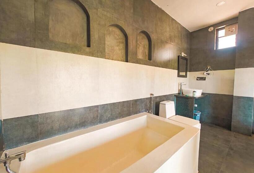 带阳台的豪华间, Vaggi S Place