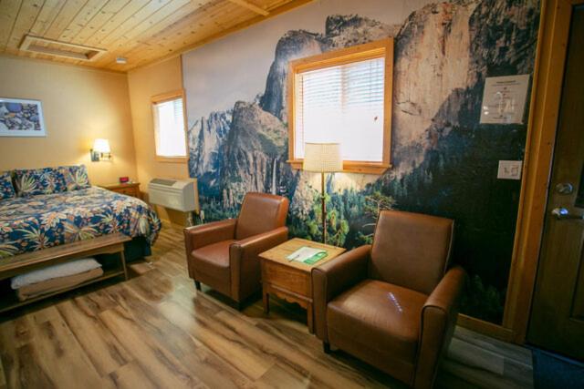 Люкс Deluxe Кровать Кинг, Outside Inn