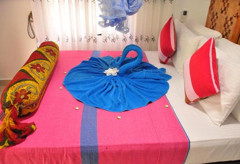 Номер Deluxe, Another World Hostel Sigiriya