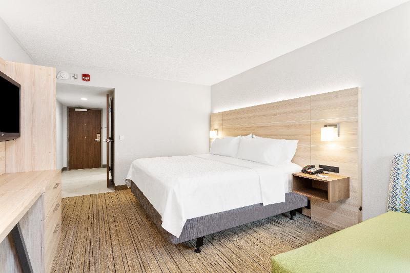 带大床的标准间, Holiday Inn Express Hopewell   Fort Lee Area, An Ihg