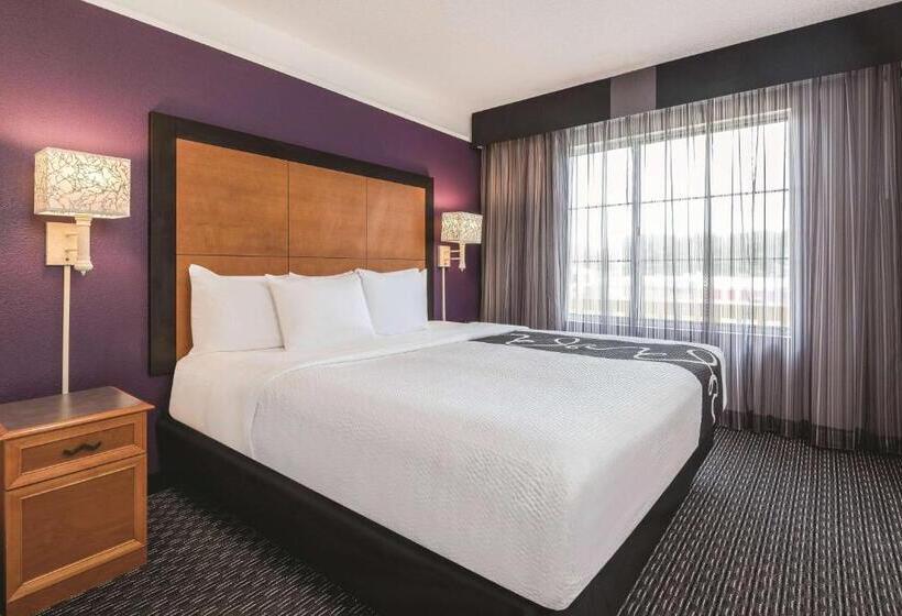 Стандартный Номер Кровать Кинг, La Quinta Inn & Suites By Wyndham University Area Chapel Hill