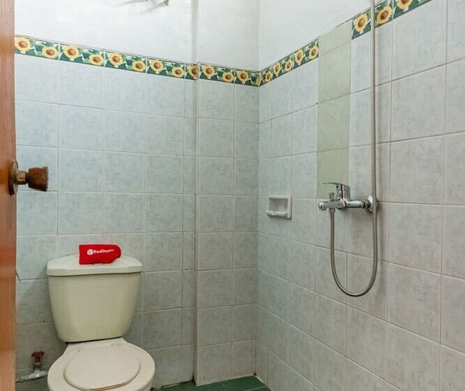 Семейный Номер, Reddoorz Syariah Near Gor Ken Arok