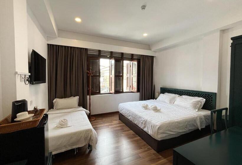 اتاق لوکس با تخت بزرگ, Mclane Boutique