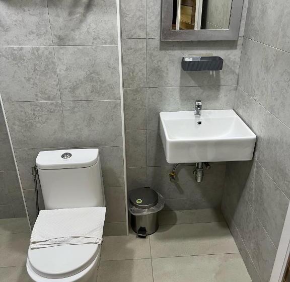 سوییت خانوادگی, Mclane Boutique