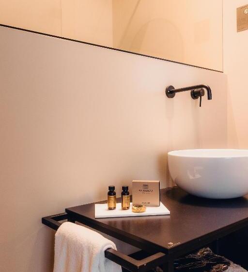 سوئیت جونیور خانوادگی, Albergo Centrale