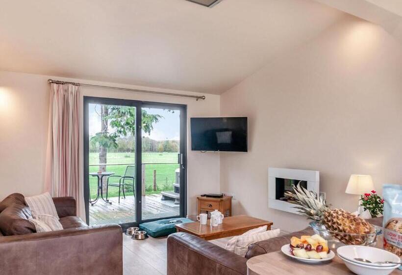 Апартаменты 2 Спальни, Cedar Retreats