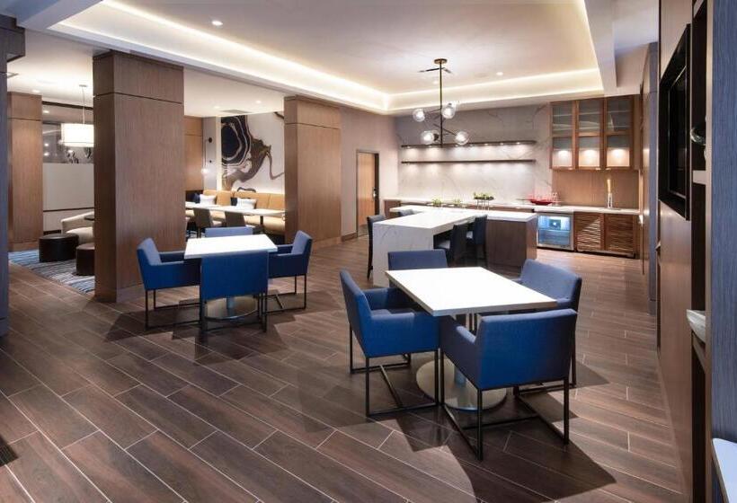 스탠다드 룸 수피리어 층, Madison Marriott West