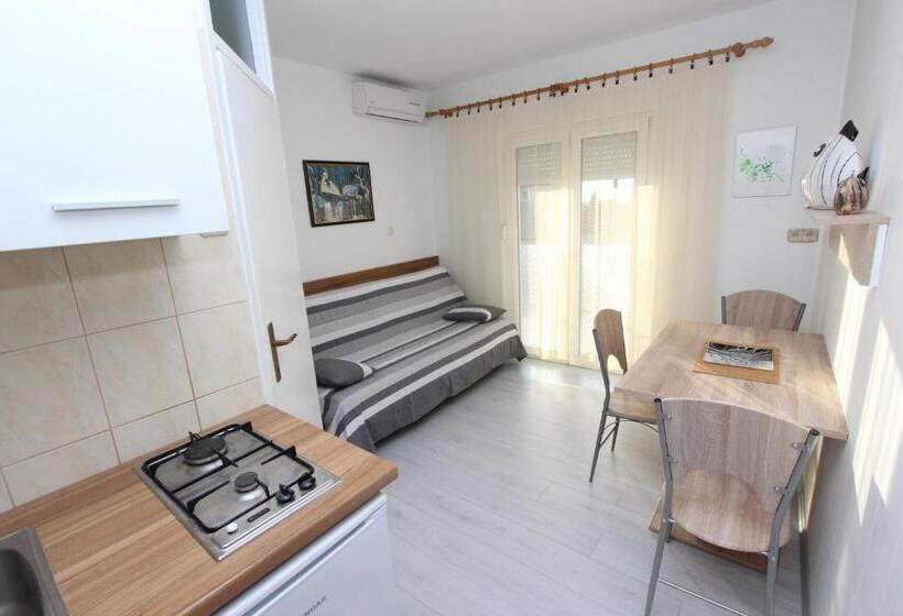 Monolocale Comfort Vista Mare, Apartments Eva