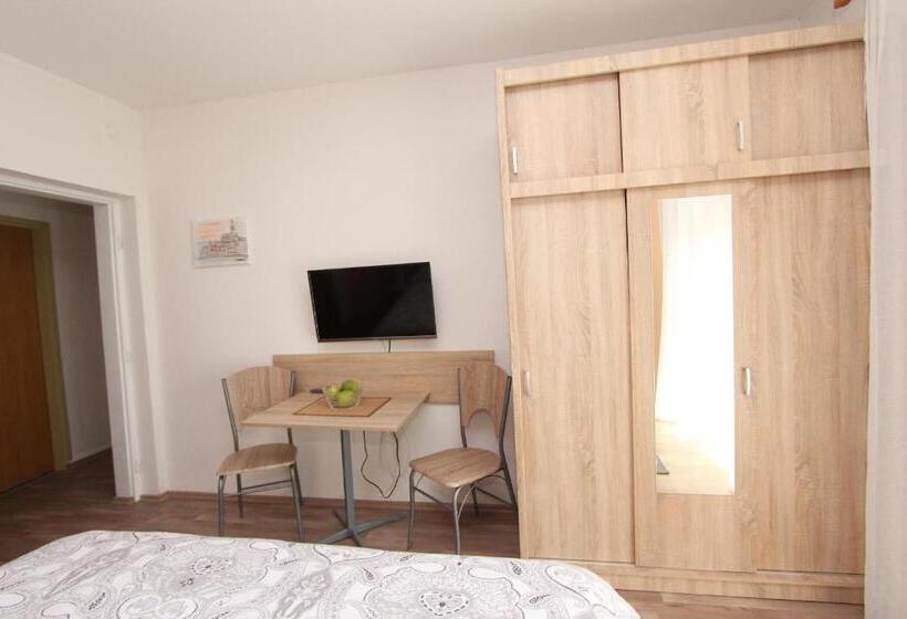 Monolocale Standard Vista Mare con Balcone, Apartments Eva