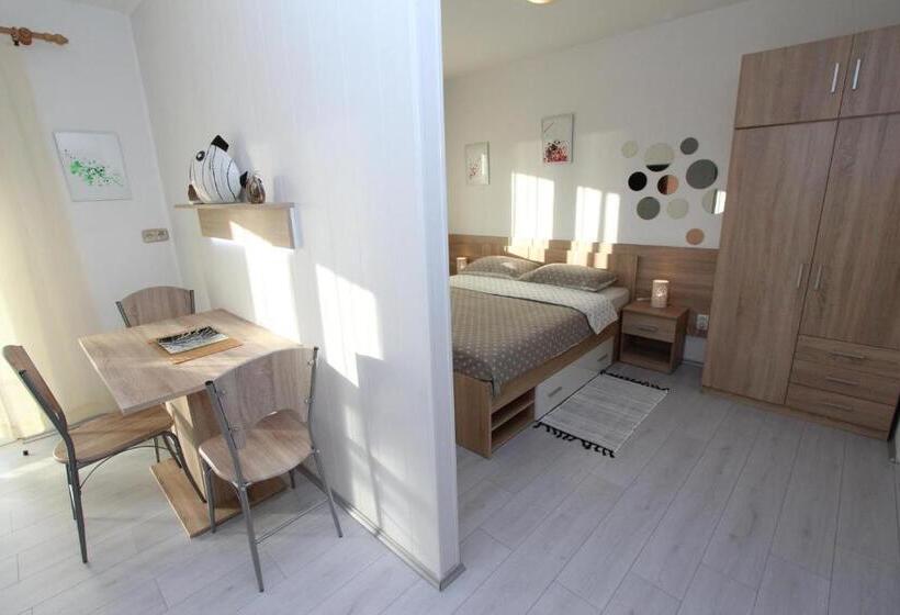 Monolocale Comfort Vista Mare, Apartments Eva